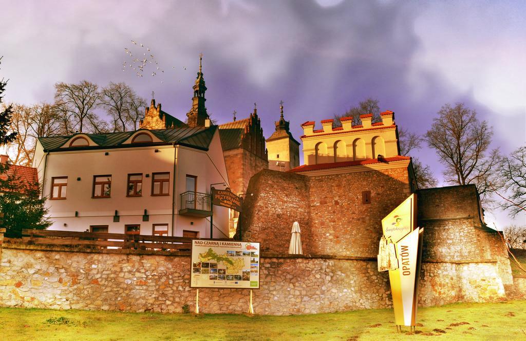 Kamienica Przy Bramie Hotel Opatow  Exterior photo